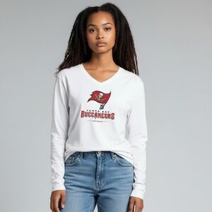 Fanatics - NWT - Tampa Bay  NFL Team Apparel Shirt